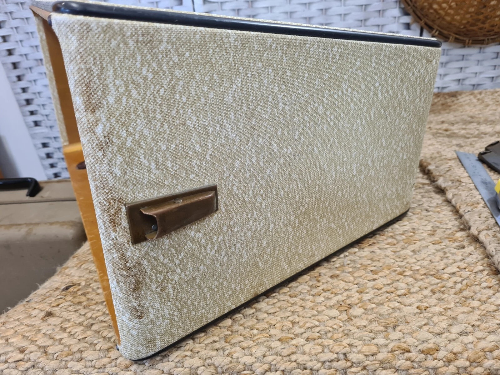 Picture 5 of 24