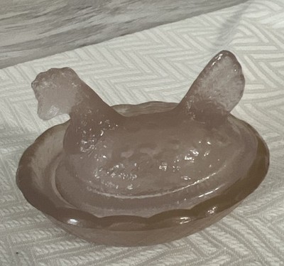 Vintage Miniature Hen On Nest - Pale Pink In Color- No Maker's Mark Salt Cellar