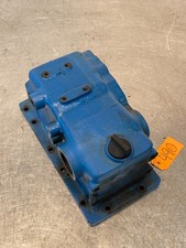 1980 Ford 1300 Tractor 3pt Hydraulic Lift Rockshaft Housing
