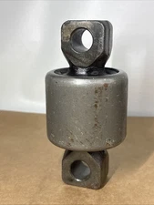 Automann TRB6825 Torque Rod Bushing Kenworth E-10303 R3010303 90008265 thumbnail 2