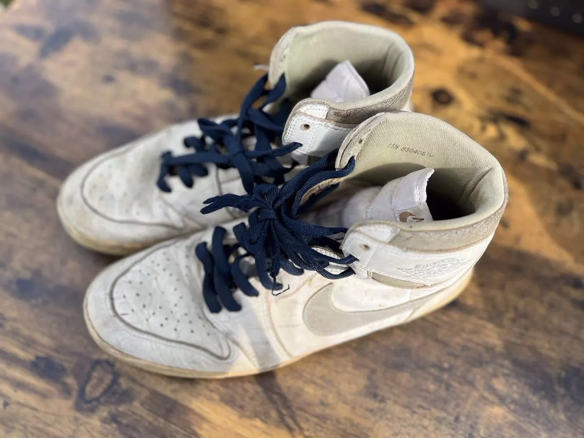 Neutral gray hotsell jordan 1