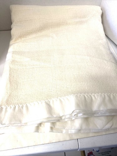 acrylic thermal blankets for beds