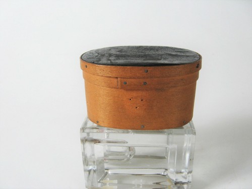 19thC, SHAKER Sabbathday Lake Painted Miniature Box - 3 3/8" - c. 1850 - Picture 11 of 12