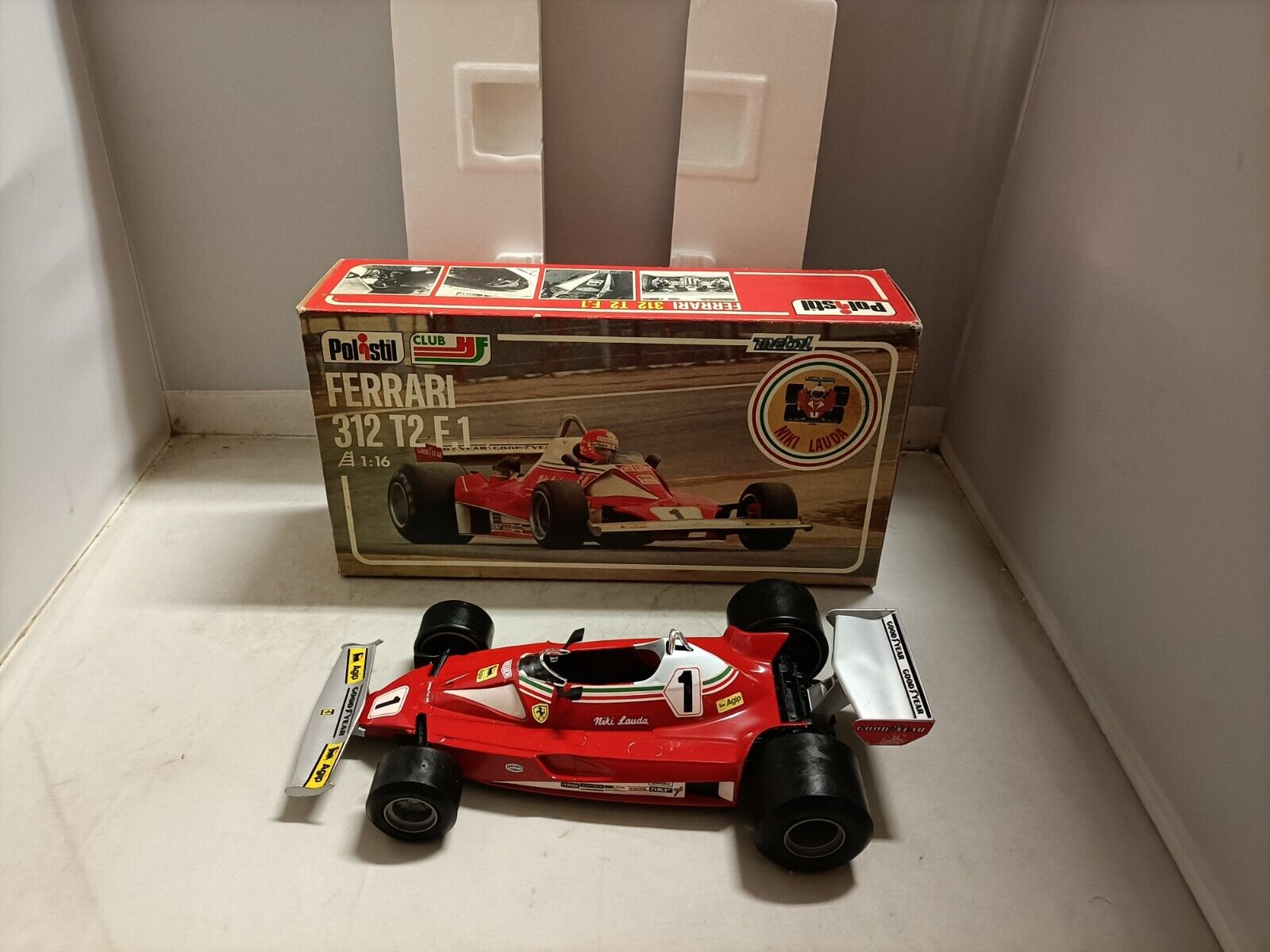 Foto 1 di 3