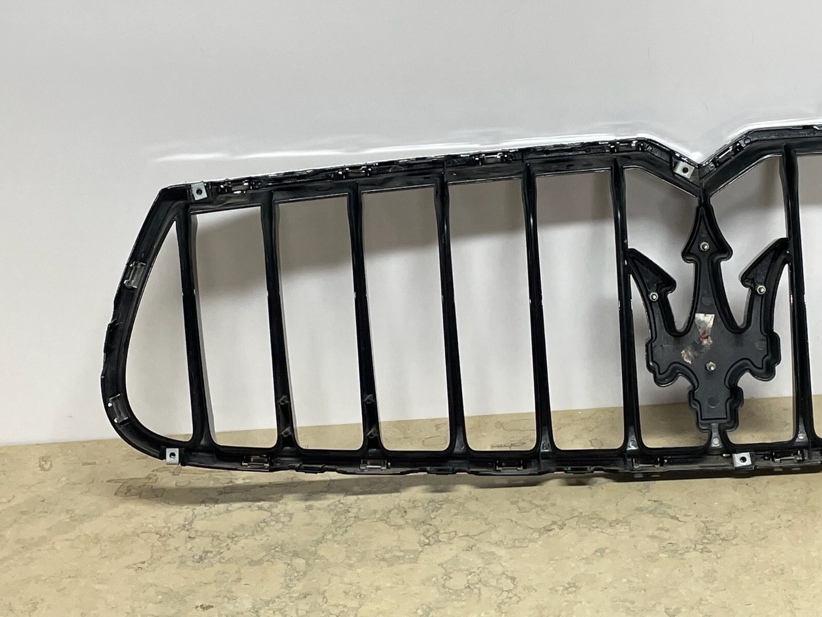 14-17 Ghibli Black Front Bumper Upper Center Grille Grill Panel GENUINE OEM