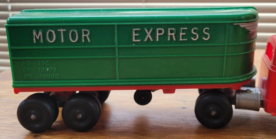 1950's Hubley Kiddie Toy #352 MOTOR EXPRESS Tractor and Trailer ...Nice  READ! - Image 2 of 4