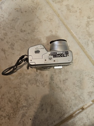 Nikon Coolpix 4300 4.0MP Compact Silver Tested No Battery No card Read!! - Picture 5 of 6