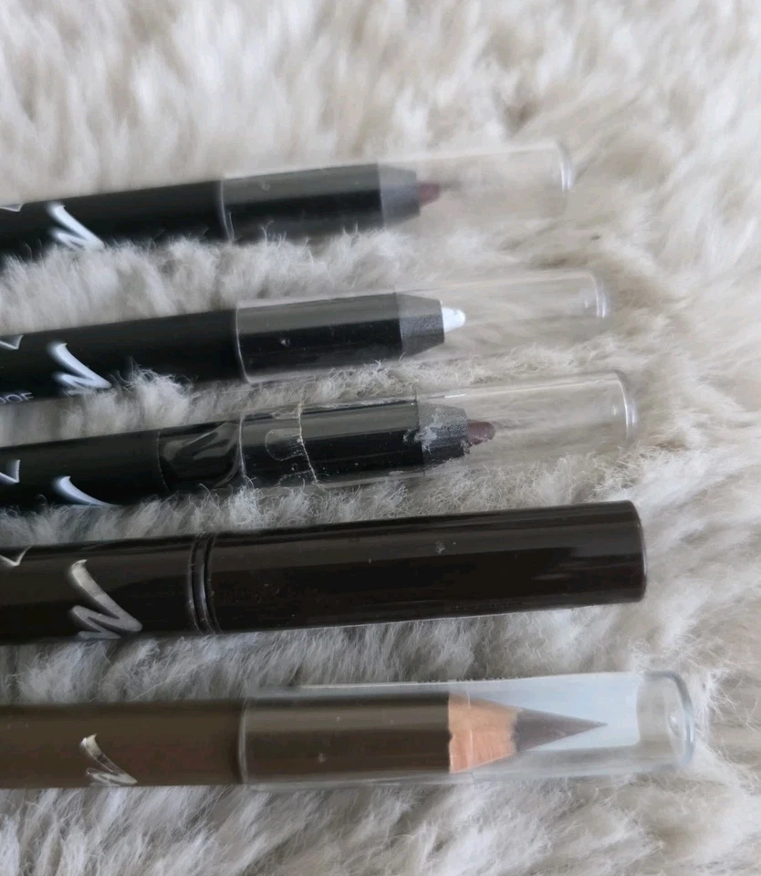 Juego de 5 delineadores de ojos marca alemana Manhattan Foto 2 de 4