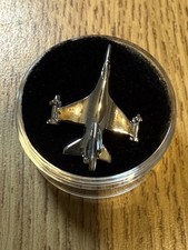 Vintage General Dynamics Chrome F-16 Fighting Falcon Lapel Pin Aircraft Airplane