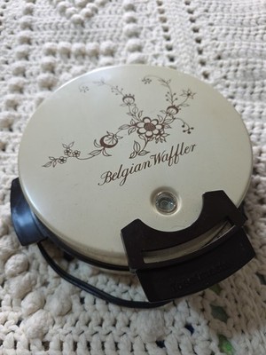 Toastmaster Belgian Waffler Waffle Maker Vintage Model 250 Floral on Beige Works