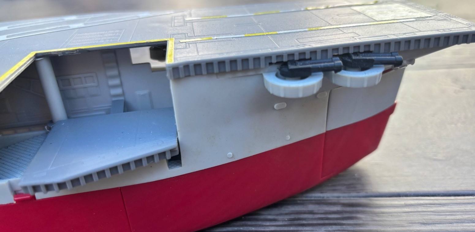 GALOOB MICRO MACHINES  AIRCRAFT CARRIER SEA TRANSPORT PLAY SET