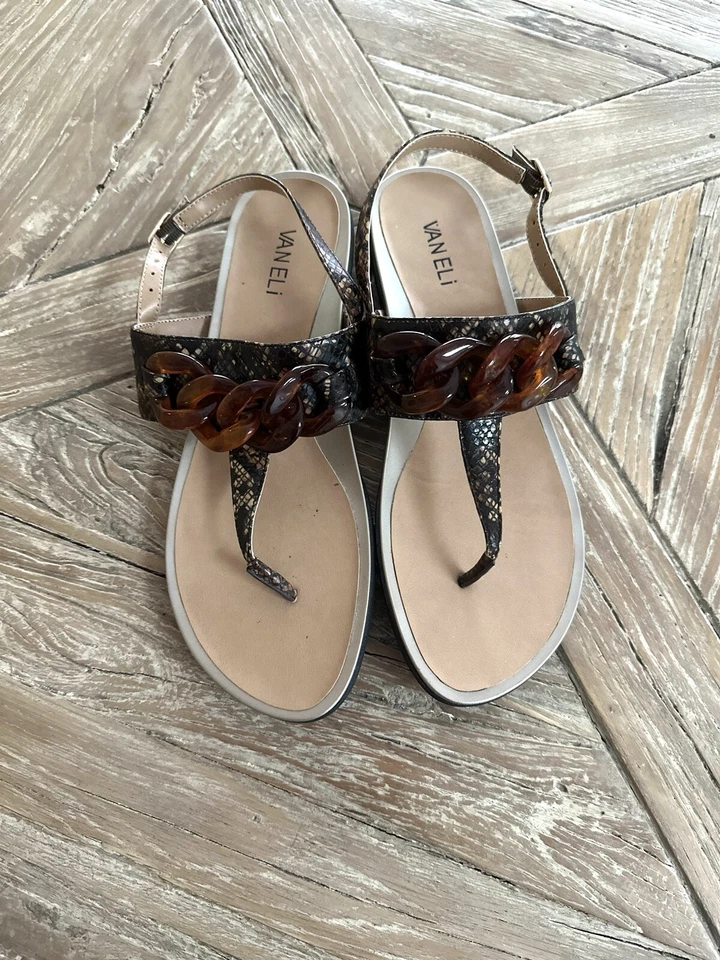 Sandalias Vaneli 9.5N usadas en excelente estado Foto 3 de 4