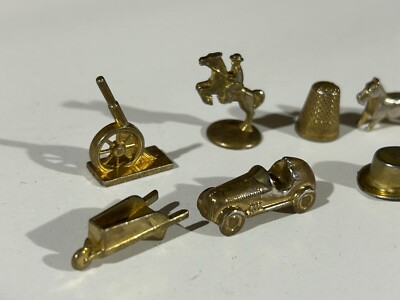 1985 Monopoly Deluxe Anniversary Edition 11 Gold Tokens