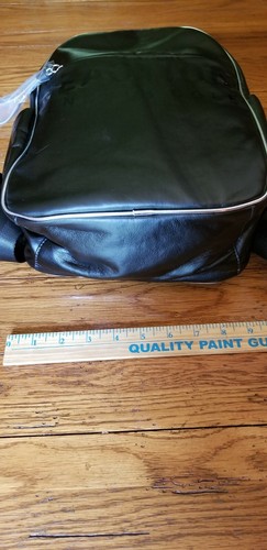 NWT Womens Reaction Kenneth Cole Face Value Backpack Black Silver - 第 3/12 張圖片