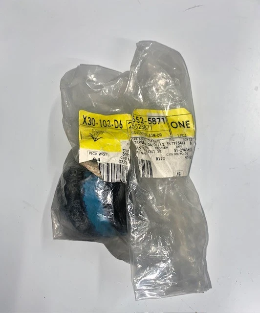 1986-1999 GENUINE GM ENGINE CRADLE INSULATOR, NEW OEM PART, P/N 25525871 - Image 4 of 4