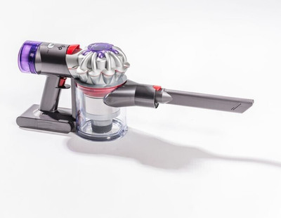 NEW Dyson V8 SV25 Truck + Car +Boat HEPA Cordless Handheld Vacuum Cleaner