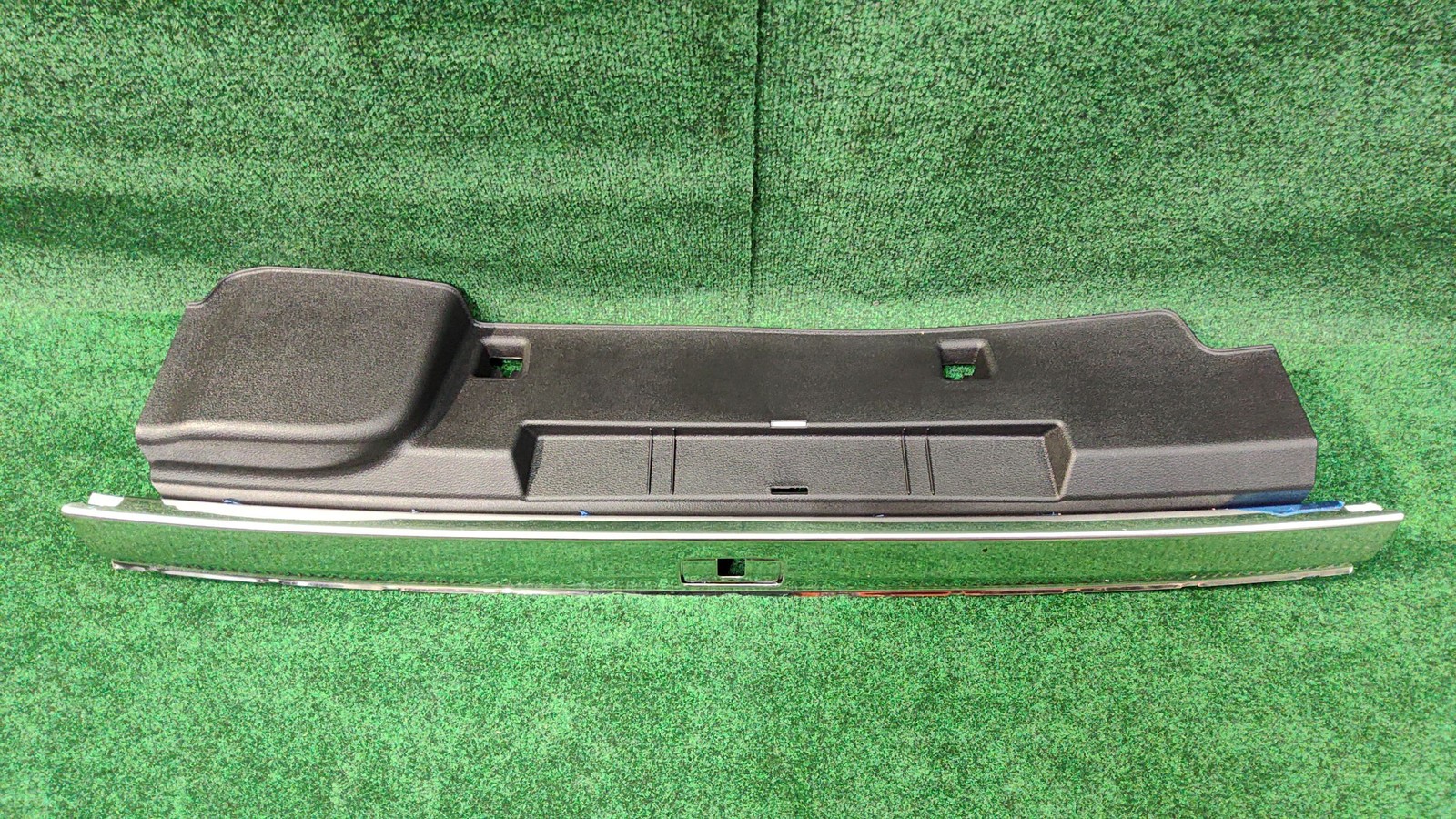 2017-2024 Audi Q7 Quattro Rear Liftgate Trim For Rear Cross Panel Oem 4m0864483k
