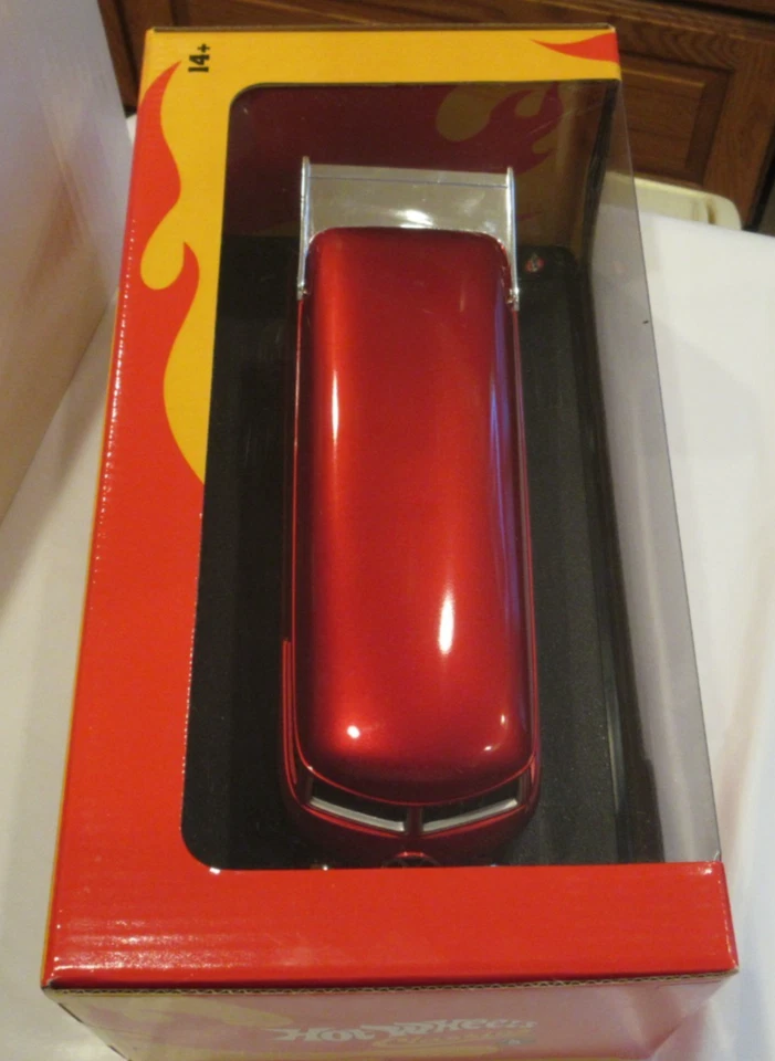 HOT WHEELS RLC CLASSICS 1:18 ~VW DRAG BUS With REDLINES~ (SEALED NEAR MINT) - Image 4 of 4