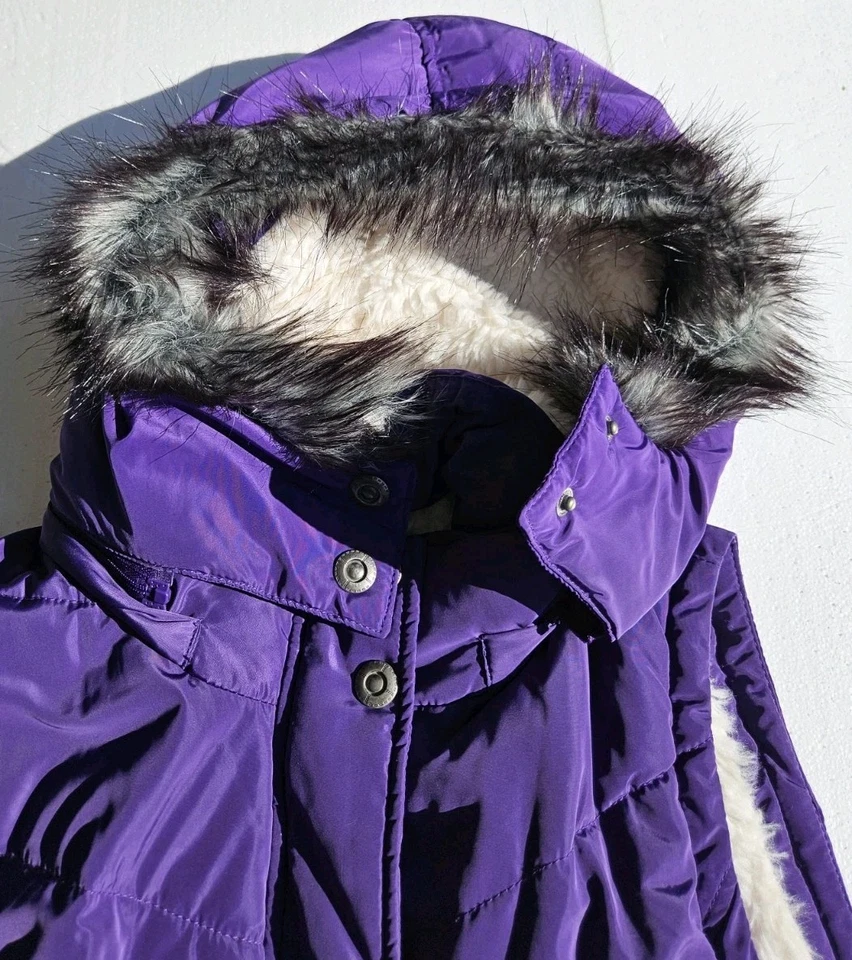 Green Tea Women’s XL Purple Quilted Vest Faux Fur Hood Sherpa Lined Zip Puffer - Image 3 of 4