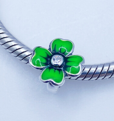 Vierblättriges Kleeblatt Charm Bead Glück Glück Echt 925 Sterling Silber  