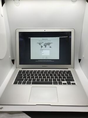 Mid2012 13in Apple Macbook Air 1.8GHz intel i5 4GB RAM 128GB SSD