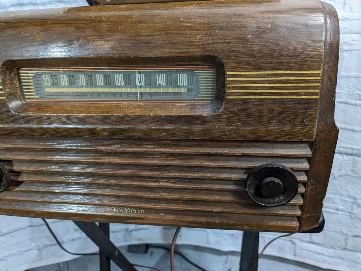 【中古】 RCA Victor 100 Anos LosIracundos RCA Victor Victrola Radio/Record Player Model V 100 circa