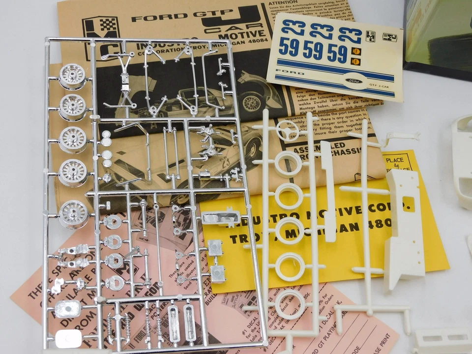 IMC Ford J Car JTP 1/25 Vintage Plastic Kit 113-200 W/ Box - Image 2 of 4