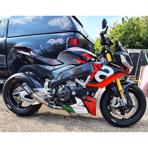 Tuono Graphics Aprilia Tuono V4 1100 2021- Italian flag belly pan graphics decal set ...