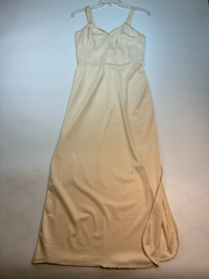 Sirena de Oficina Formal Larga Vintage Años 60 KOMAR FULL SLIP BEIGE Talla 32 Pequeña NYLON Foto 3 de 4