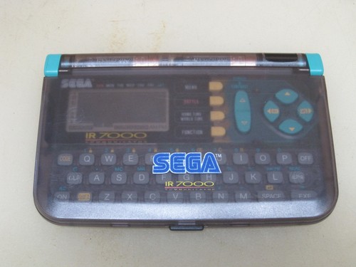 Vintage SEGA IR-7000 Electronic Communicator Organizer For Parts /Repair B8307