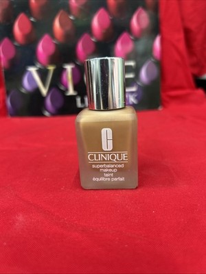 Clinique Superbalanced 1 oz Makeup Foundation  READ DESCRIPTION - No. 15 Golden