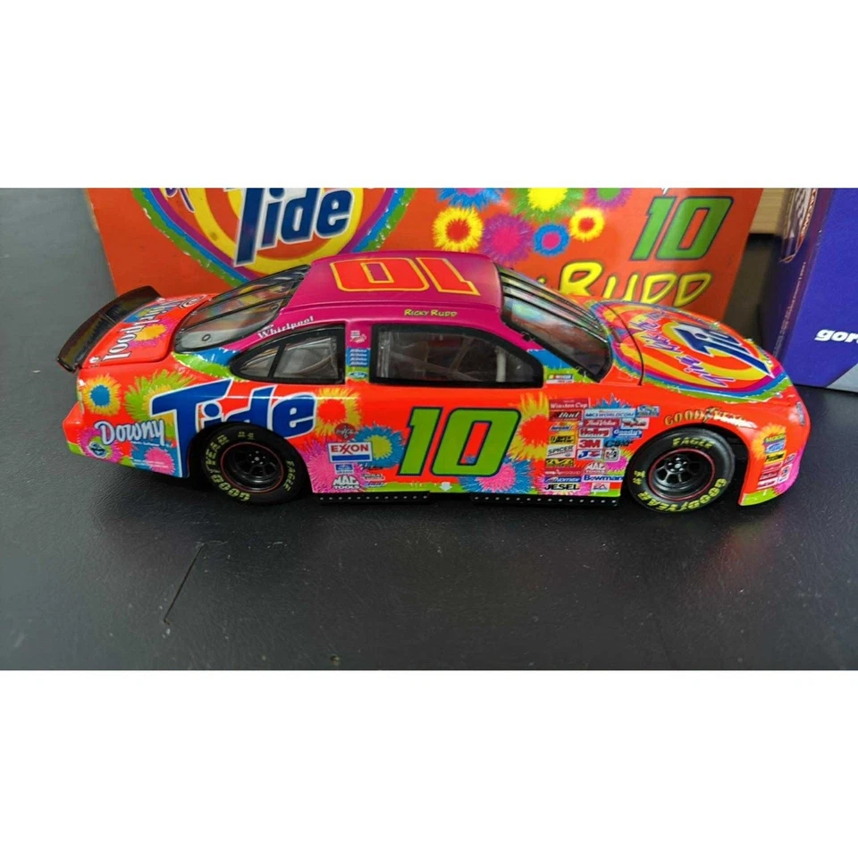 Ricky Rudd # 10 Tide Give Kids The World 1999 Tauro 1:24  Foto 4 de 4