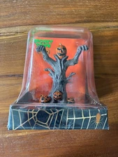 2018 Lemax Spooky Town Evil Pumpkin Tree Table Accent Rare Rare EUC!!!