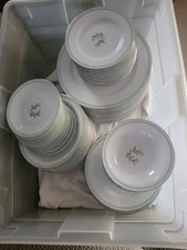 Jyoto Fine China Roberta 87 Pieces