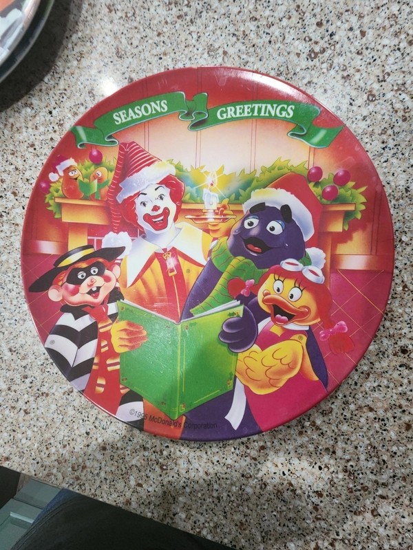 1995 McDonald Christmas Lunch Or Dinner Plate NICE