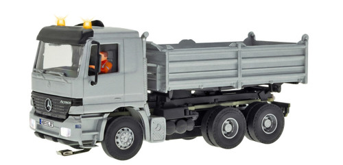 Viessmann 8037 H0 MB ACTROS camión volquete de 3 ejes con todo, plata, nuevo 2026 | Condition: Neu