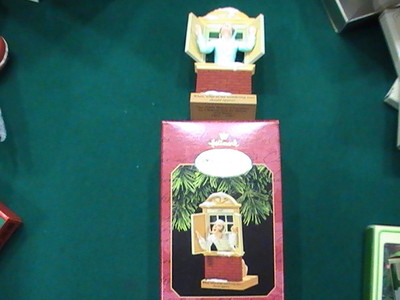 NEW HALLMARK 1997 CLUB ORNAMENT AWAY to the WINDOW The Night Before Christmas 