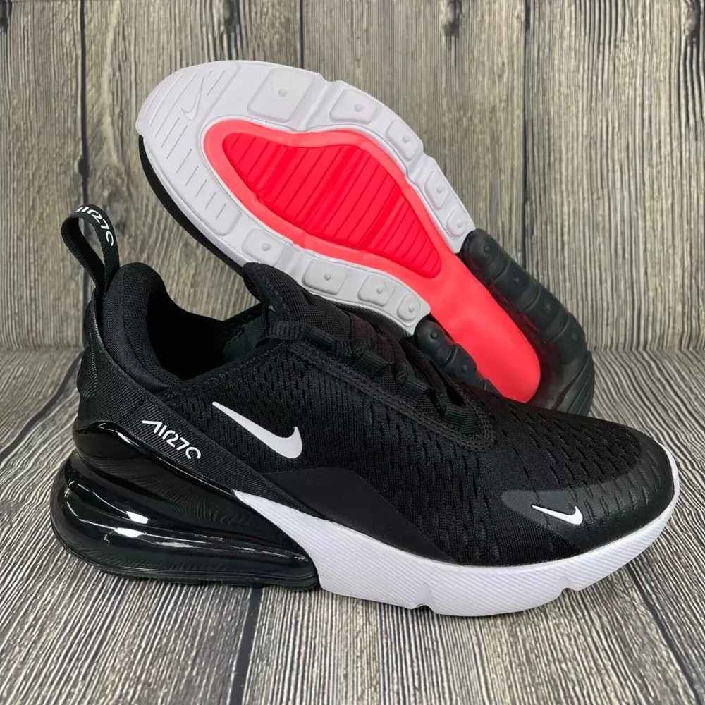 Nike Air Max 270 GS Youth Size 6.5 in Black and White