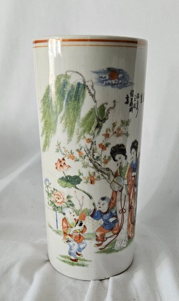 Chinese Famille Verte Porcelain Brush Pot Vase Early 20th Century Painted 11 in - Image 3 of 4