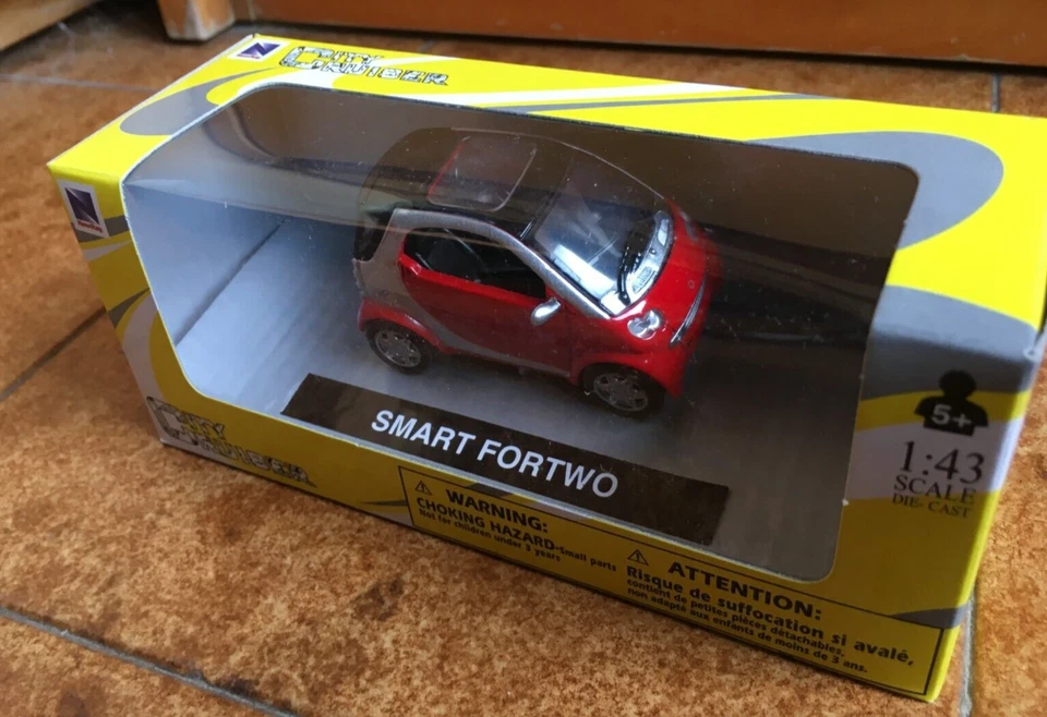 SMART FORTWO For Two scala 1/43 auto metallo NEWRAY NEW RAY NEW-RAY macchinina - Immagine 2 di 4