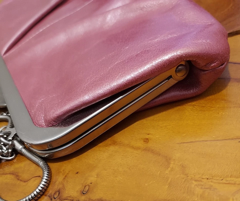 Hobo International Pearl Pink Leather Kiss Lock Chain Hayley Clutch Wallet - Image 4 of 4