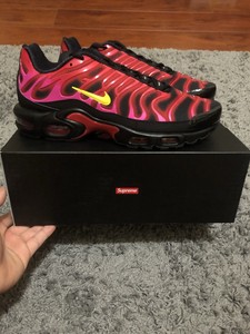 supreme air max plus