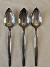 Vintage WM. Rogers Nassau Serrated Grape Fruit Spoons Set of 3 Stainless Steel