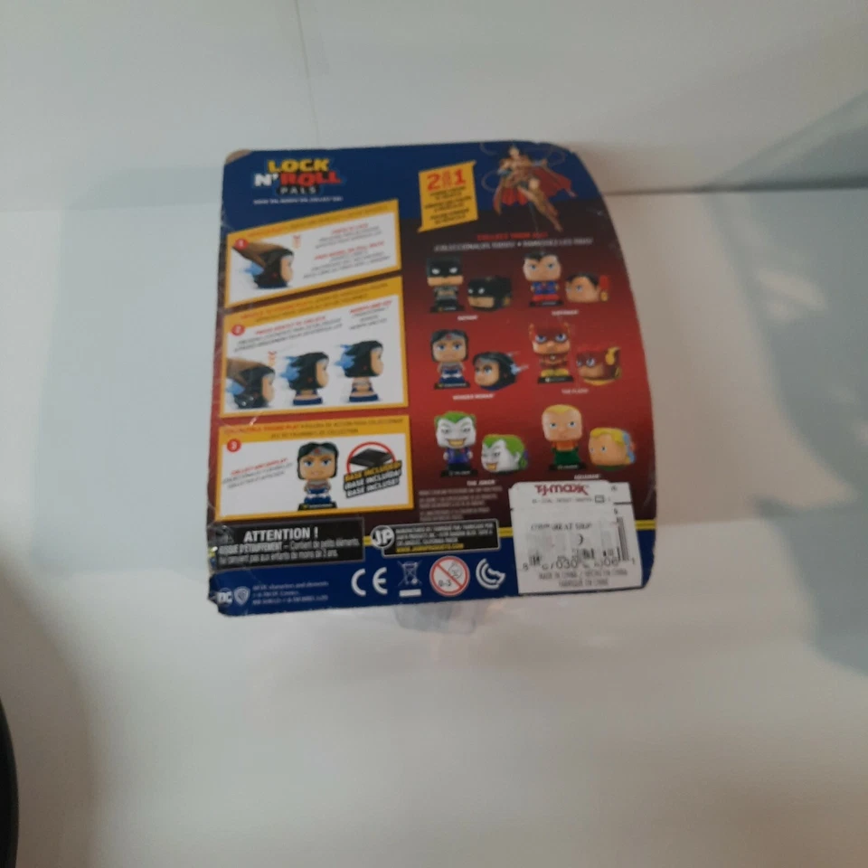 Figura híbrida 2 en 1 DC Lock Roll Morph Wonder Woman a vehículo Foto 4 de 4