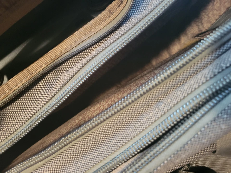 "Bolso de viaje para computadora portátil TOMMY BAHAMA equipaje de mano negro marrón Randa 17""" Foto 4 de 4