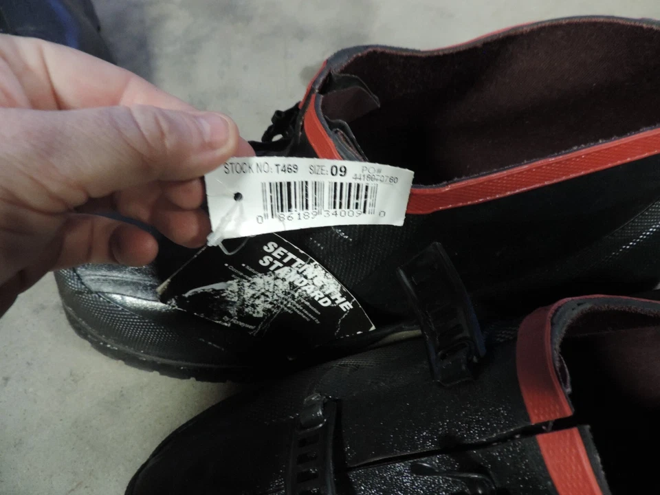 Honeywell Ranger T469 size 9 overboots - Image 2 of 4