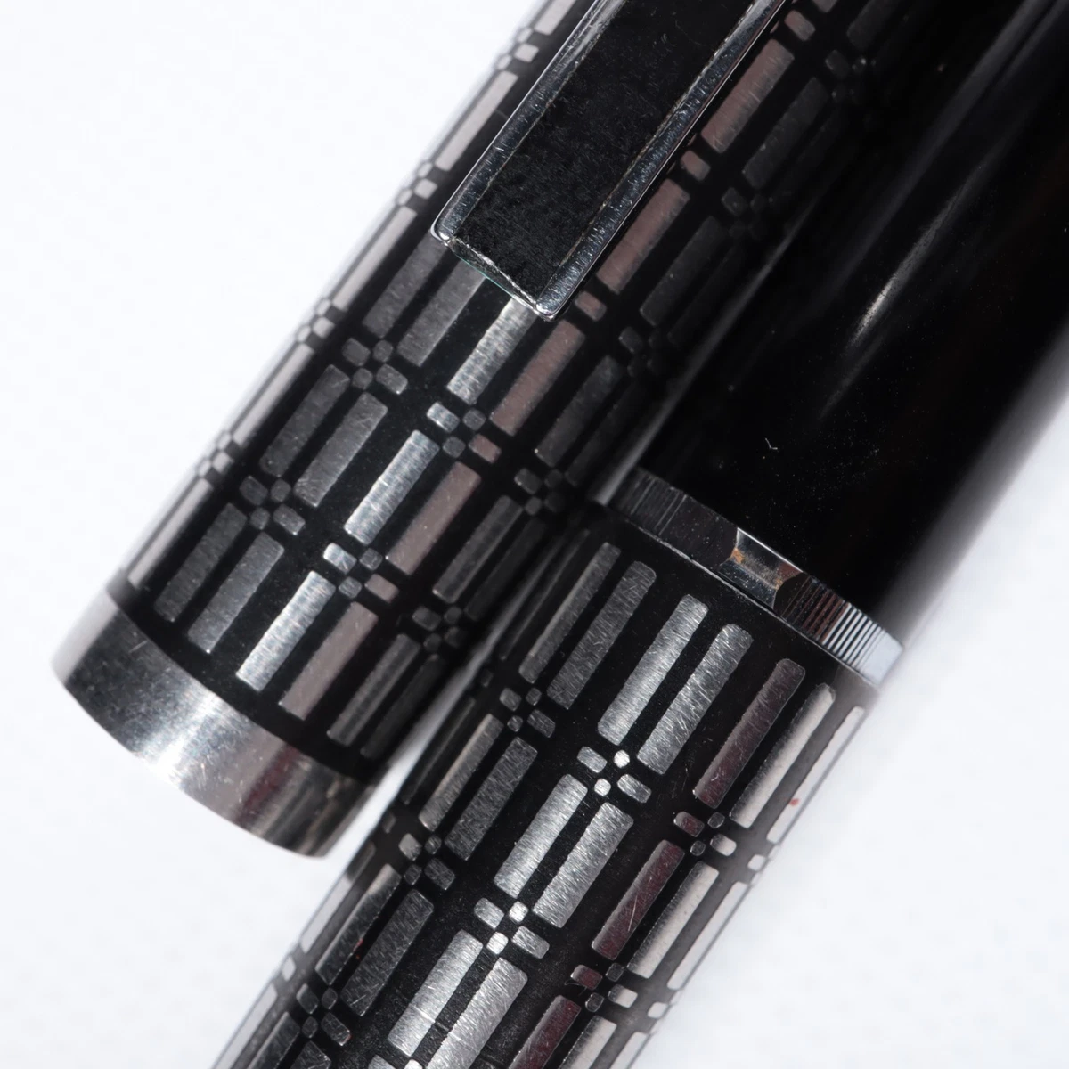 Sailor Swiss Bank Gold Grid Rare Fountain Pen 14K F Fine Silver Black Used