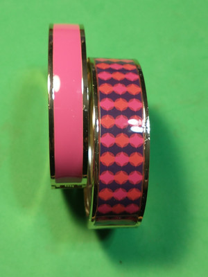 2 PCS CLAMP ON MAGENTA BRACELETS FROM AVON SIGNATURE COLLECTION-2017