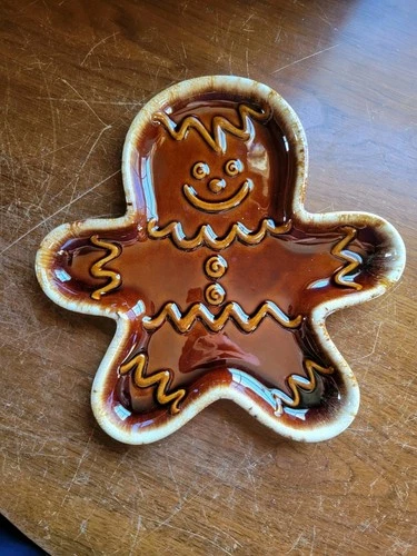 Hull Pottery Vintage Gingerbread Man Serving Plate Drip Brown 10 x 10 Christmas