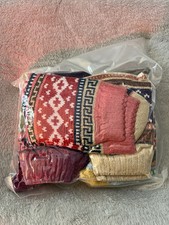 Unisex socks. Pair of 6 fashionable colors. Fits up to size 10